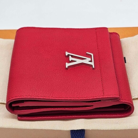 Louis Vuitton Lockme Leather Wallet 320-032325 - Picture 4 of 15
